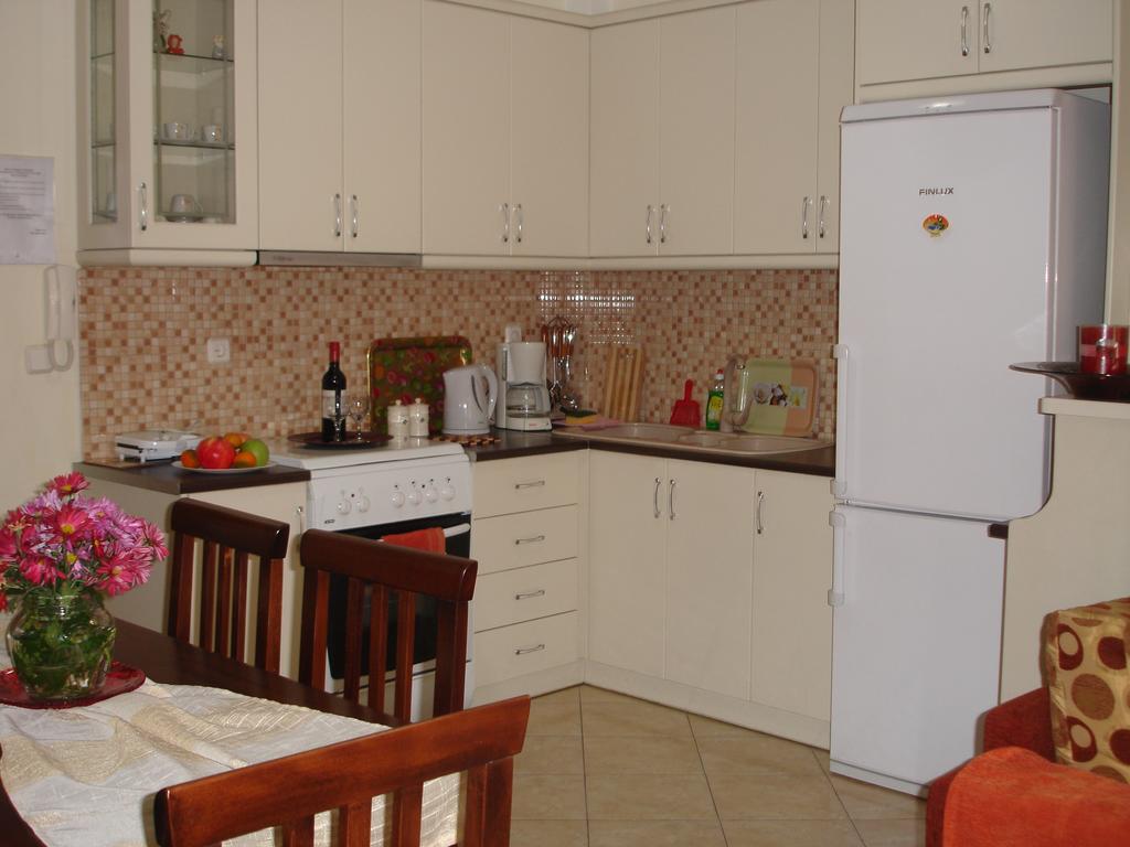 Kuri Apartment Sarandë Buitenkant foto