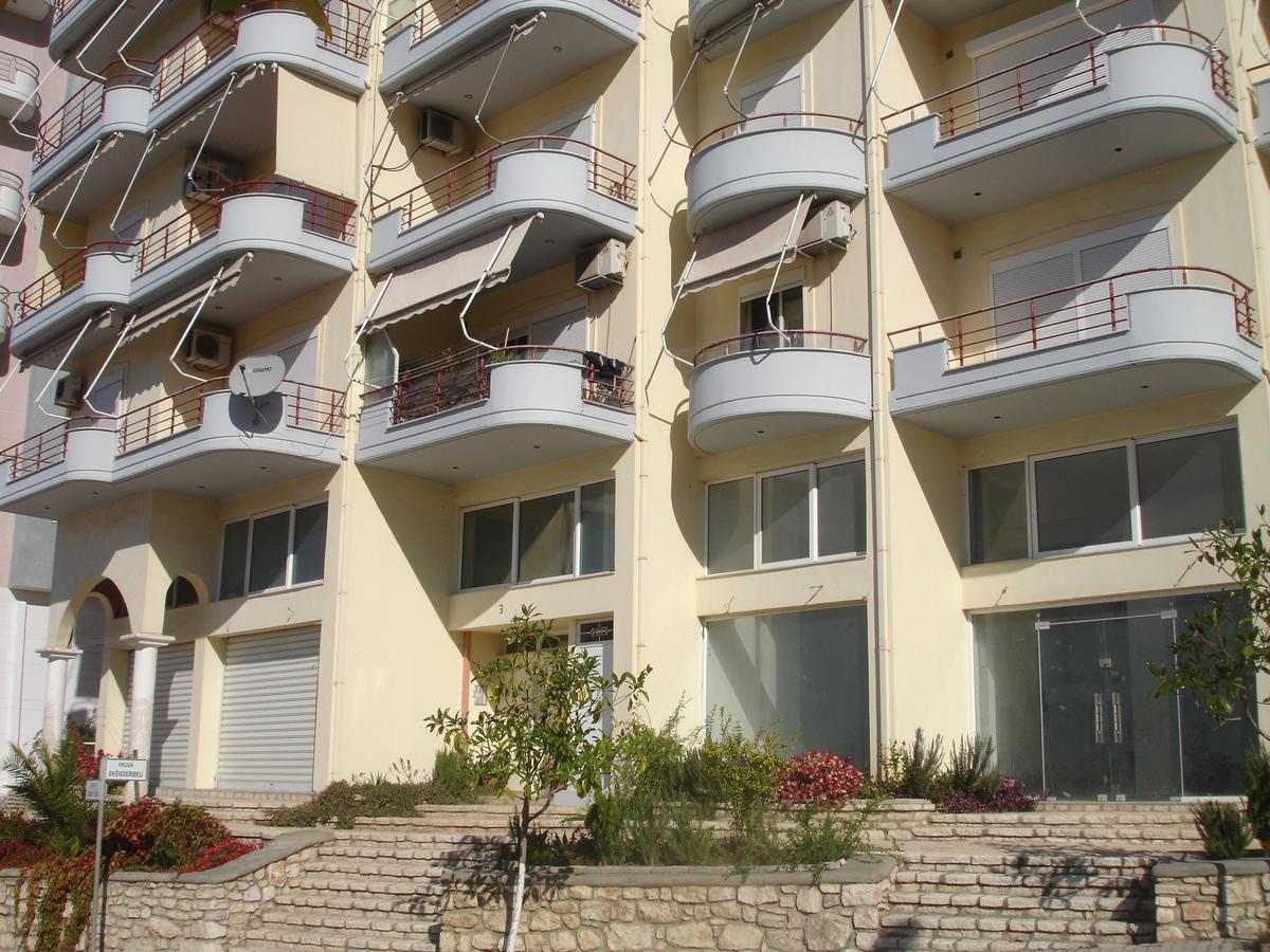 Kuri Apartment Sarandë Buitenkant foto
